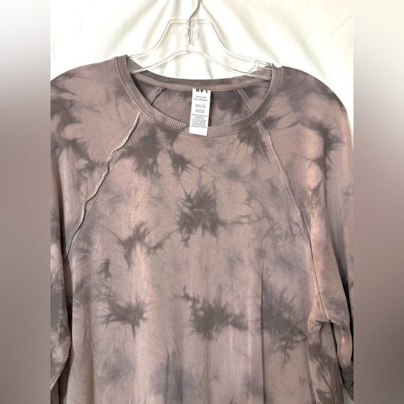 JoyLab Tie Dye Lightweight Sweatshirt With Thumb Holes And Side Slit Size XS - Picture 3 of 9